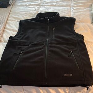 REDHEAD Black Fleece Vest with Zip Pockets
